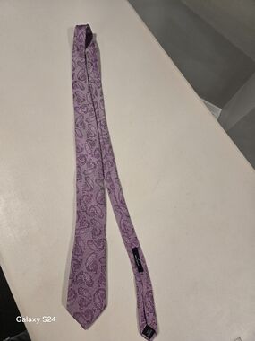 Daniel Hechter Purple Paisley 100% Silk Tie